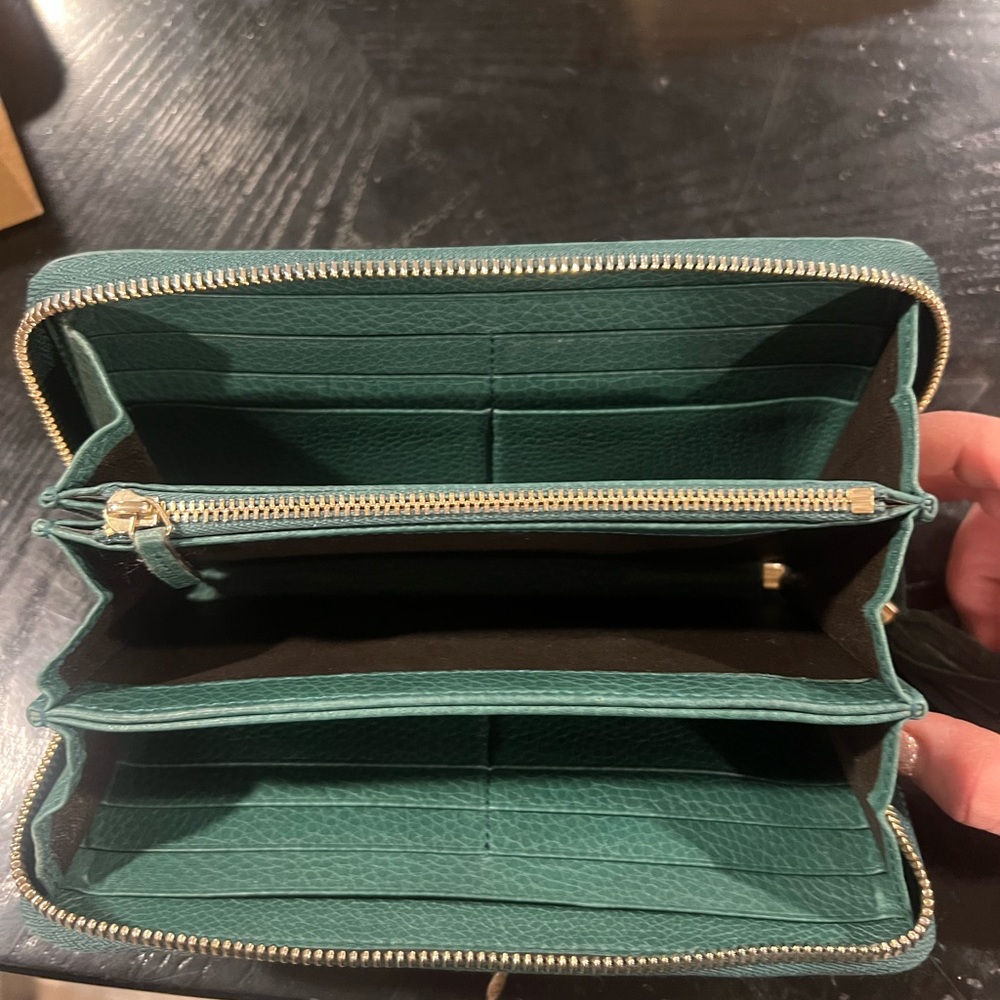 EUC Authentic Gucci Forrest Green Leather Soho Zippy Wallet with Tassel - Picture 4 of 12
